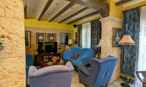 Återförsäljning - Fristående villa -
Bigastro