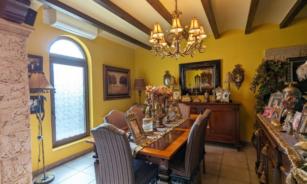 Återförsäljning - Fristående villa -
Bigastro