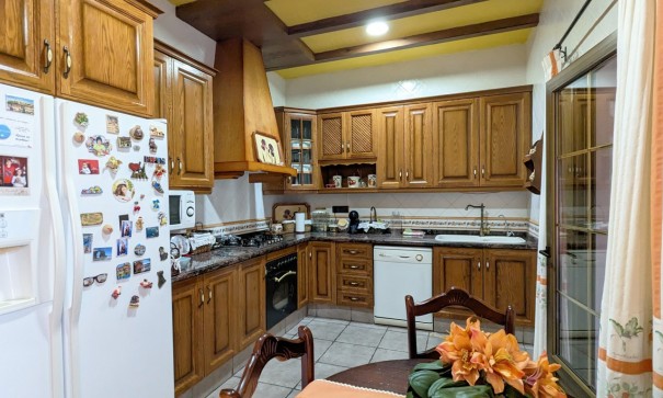 Återförsäljning - Fristående villa -
Bigastro