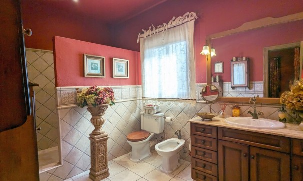 Återförsäljning - Fristående villa -
Bigastro