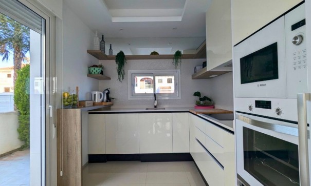 Herverkoop - Halfvrijstaande villa -
Ciudad Quesada - Rojales - Ciudad Quesada