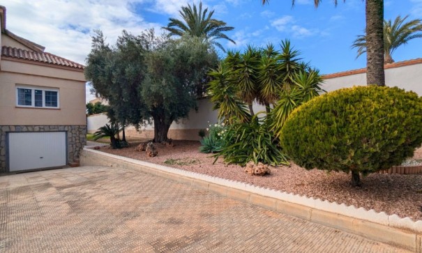 Herverkoop - Vrijstaande Villa -
Mil Palmeras