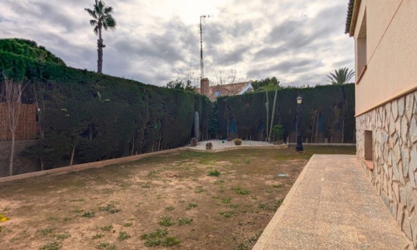 Herverkoop - Vrijstaande Villa -
Mil Palmeras