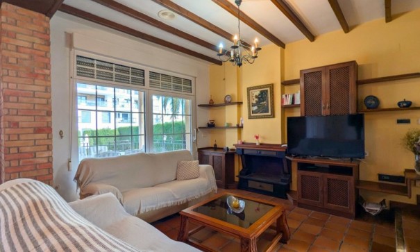 Herverkoop - Vrijstaande Villa -
Mil Palmeras