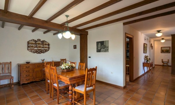 Herverkoop - Vrijstaande Villa -
Mil Palmeras