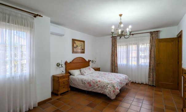 Herverkoop - Vrijstaande Villa -
Mil Palmeras