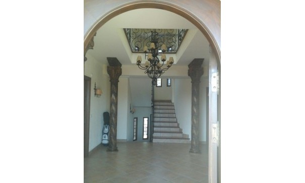 Återförsäljning - Fristående villa -
Elche