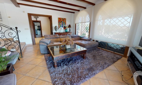 Återförsäljning - Fristående villa -
Elche