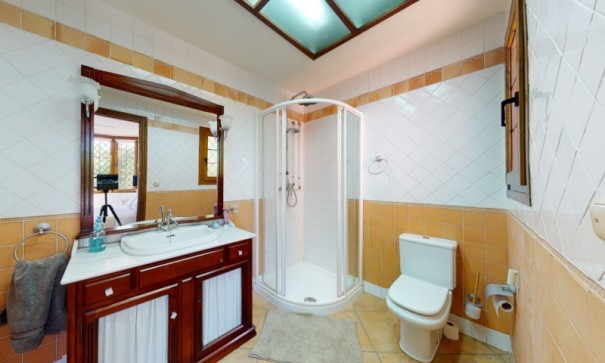 Återförsäljning - Fristående villa -
Elche