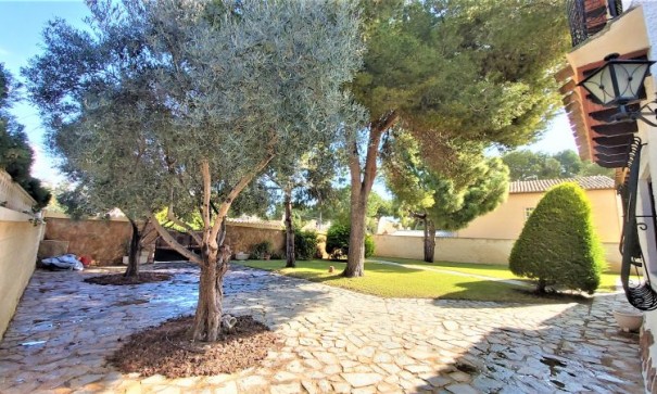 Revente - Villa Individuelle -
Torrevieja