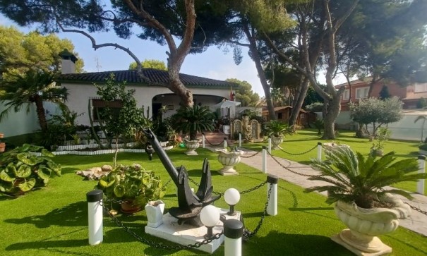 Sprzedaż - Willa wolnostojąca -
Orihuela Costa