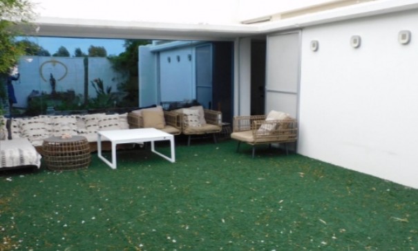 Videresalg - Fritliggende villa -
Alicante