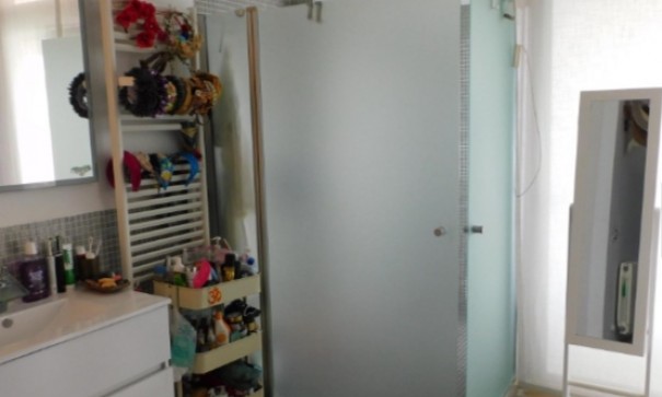 Videresalg - Fritliggende villa -
Alicante