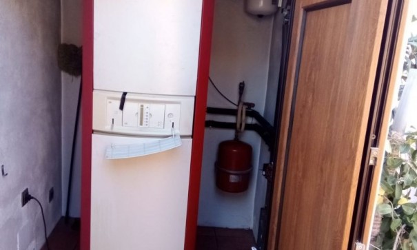 Venta - Chalet Independiente -
Pilar de la Horadada