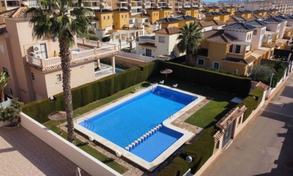 Venta - Chalet Independiente -
Orihuela Costa