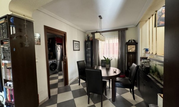 Venta - Chalet Independiente -
Orihuela Costa