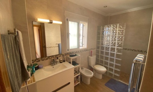 Venta - Chalet Independiente -
Orihuela Costa