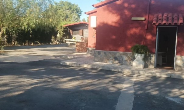 Återförsäljning - Fristående villa -
Elche