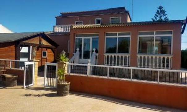 Sale - Detached Villa -
Elche