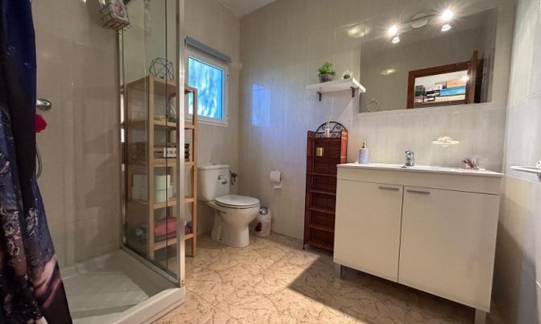 Återförsäljning - Finca lantlig egendom -
Orihuela