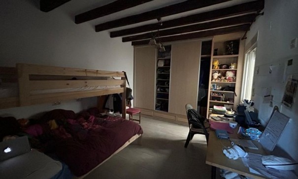 Återförsäljning - Finca lantlig egendom -
Orihuela