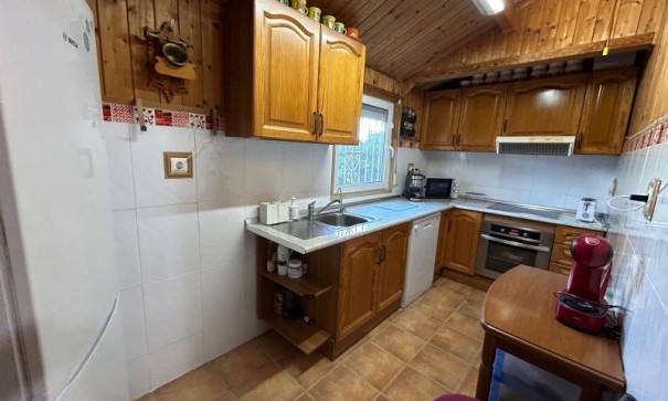 Återförsäljning - Finca lantlig egendom -
Orihuela