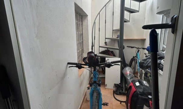 Återförsäljning - Finca lantlig egendom -
Orihuela