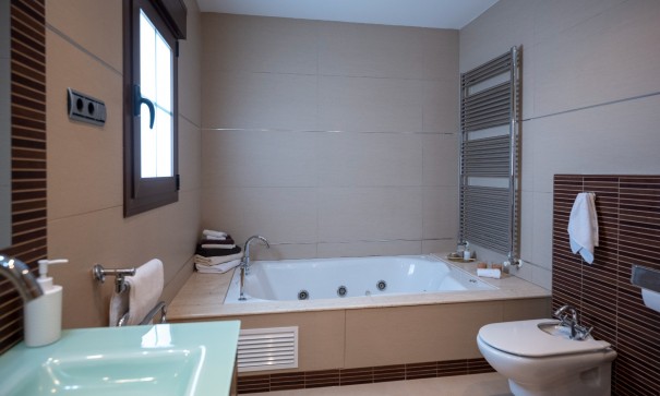 Revente - Villa Individuelle -
Avileses