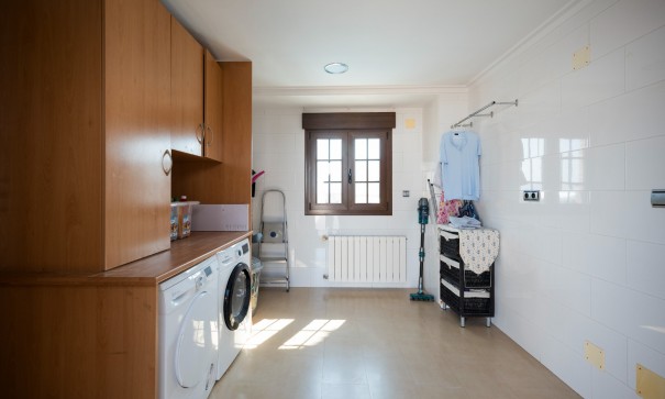 Revente - Villa Individuelle -
Avileses