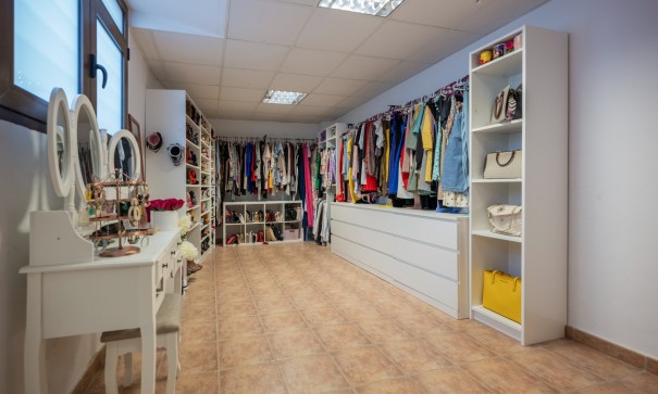 Revente - Villa Individuelle -
Avileses