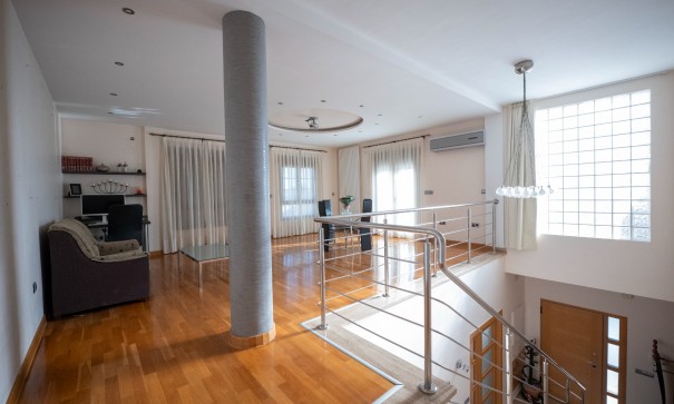 Revente - Villa Individuelle -
Avileses