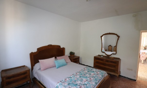 Videresalg - Finca landejendom -
Albatera