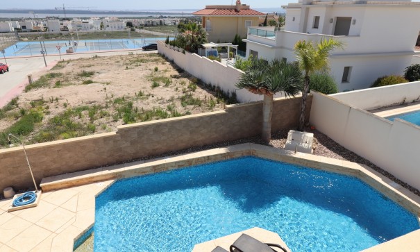 Venta - Chalet Independiente -
Ciudad Quesada - Rojales - Doña Pepa