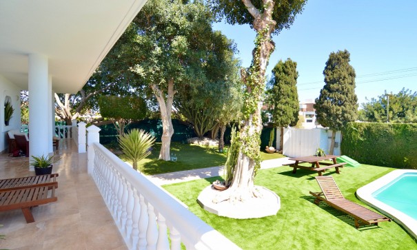 Sale - Detached Villa -
Torrevieja - Torreta-Florida