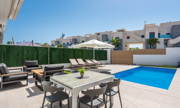 Sale - Detached Villa -
Guardamar del Segura - EL RASO