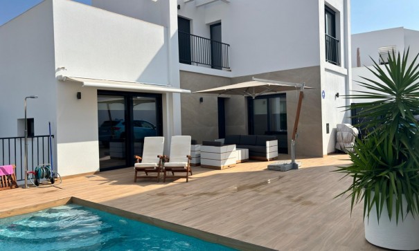 Videresalg - Fritliggende villa -
Ciudad Quesada - Rojales - Ciudad Quesada