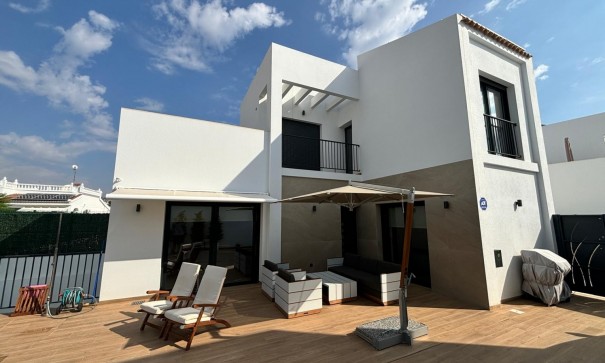 Videresalg - Fritliggende villa -
Ciudad Quesada - Rojales - Ciudad Quesada