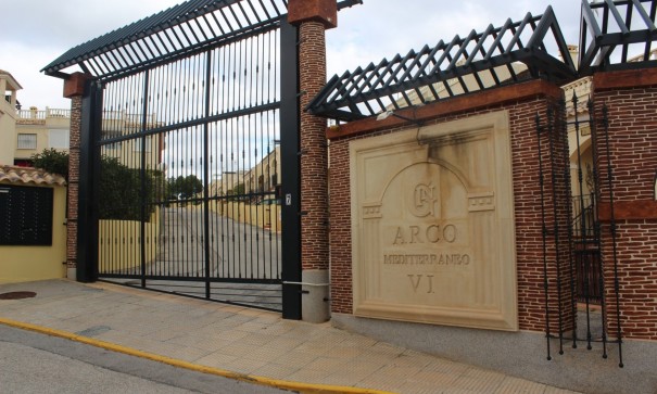 Venta - Villa adosada -
Algorfa - Montemar