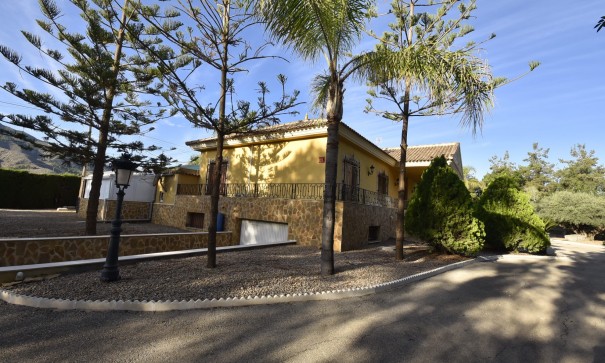 Sale - Finca Country Property -
La Matanza