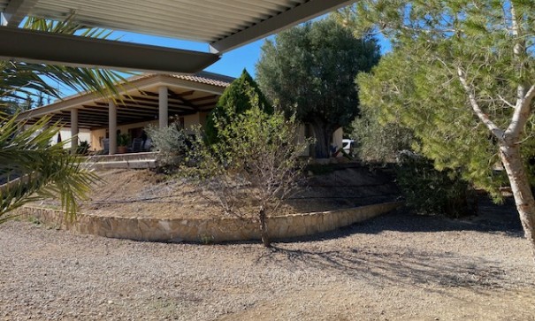 Återförsäljning - Finca lantlig egendom -
Murcia