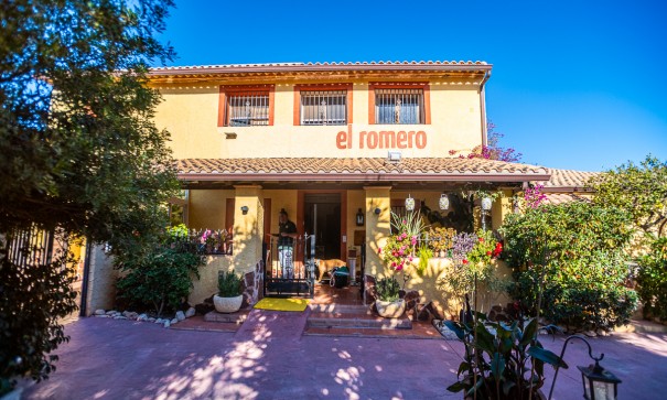 Herverkoop - Commercieel -
Hondón de las Nieves - Hondón De Las Nieves