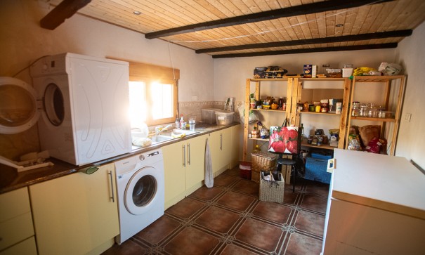 Herverkoop - Commercieel -
Hondón de las Nieves - Hondón De Las Nieves