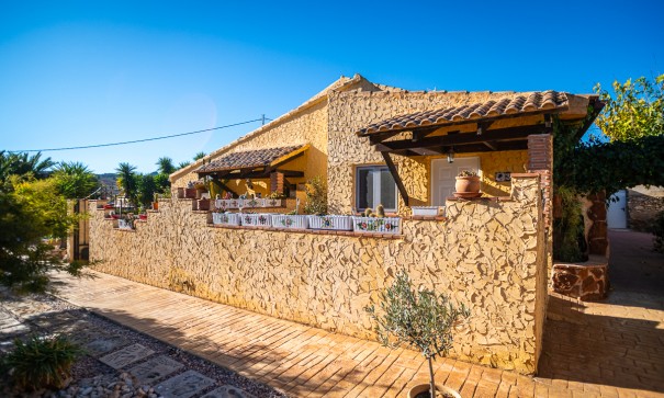 Herverkoop - Commercieel -
Hondón de las Nieves - Hondón De Las Nieves