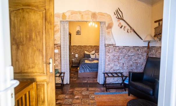 Herverkoop - Commercieel -
Hondón de las Nieves - Hondón De Las Nieves