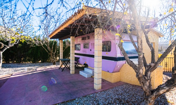 Herverkoop - Commercieel -
Hondón de las Nieves - Hondón De Las Nieves