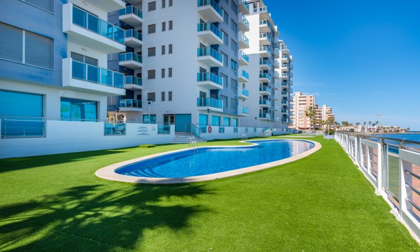 Revente - Appartement -
La Manga del Mar Menor - La Manga