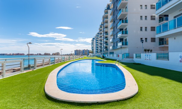 Revente - Appartement -
La Manga del Mar Menor - La Manga