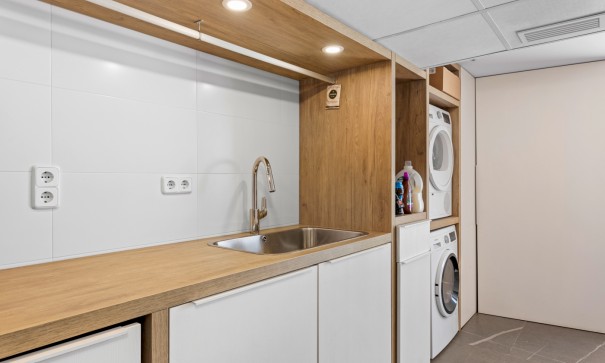 Videresalg - Byhus -
Guardamar del Segura