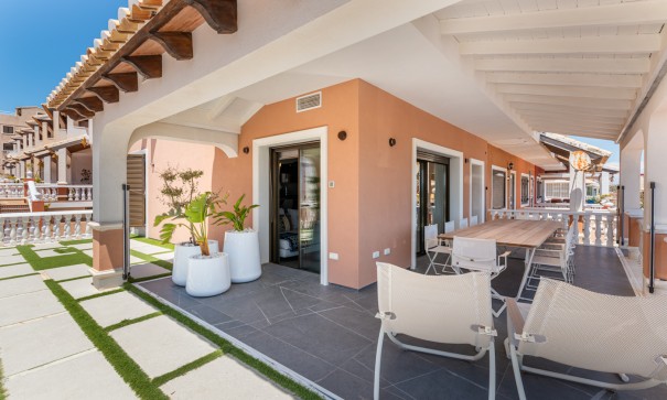 Videresalg - Byhus -
Guardamar del Segura