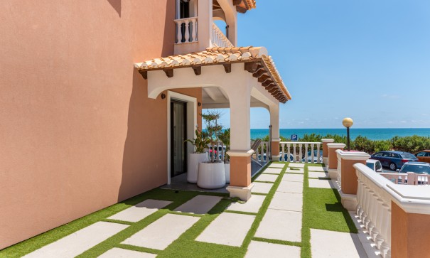 Videresalg - Byhus -
Guardamar del Segura